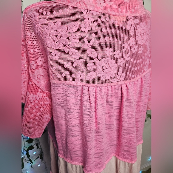 NWOT POL Pink Mixed Media Floral Mesh Ruffle Sleeve Tiered Hem Flowy Blouse Top - Picture 8 of 12